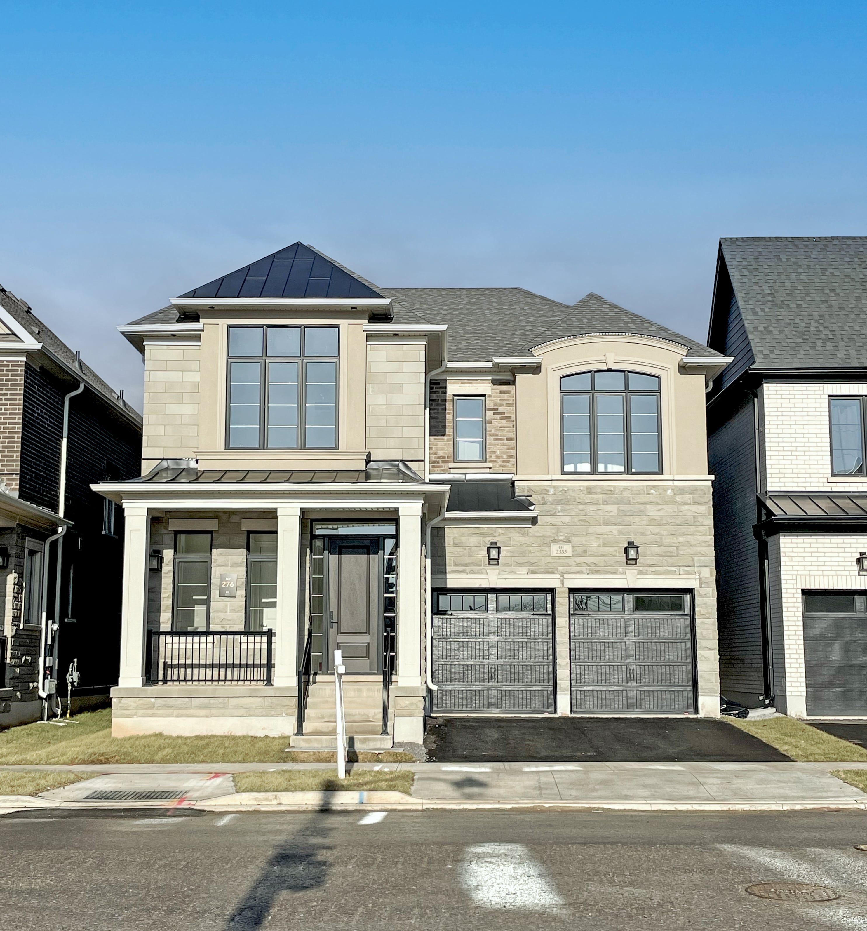 https://www.spectrumrealtyservices.com/images/Bronte-Green-at-Glen-Abbey-unit-2385.jpg in Oakville