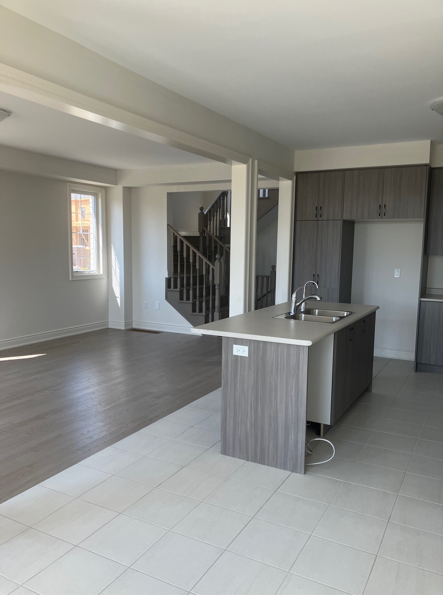 https://www.spectrumrealtyservices.com/images/cityside-in-stouffville-unit-255-2.jpg